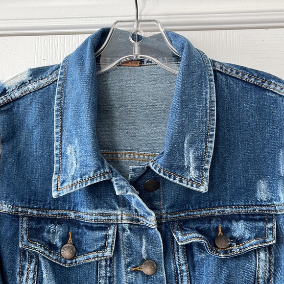 EUC Free People blue denim jacket with knitted Cyprus sleeves - Picture 3 of 14